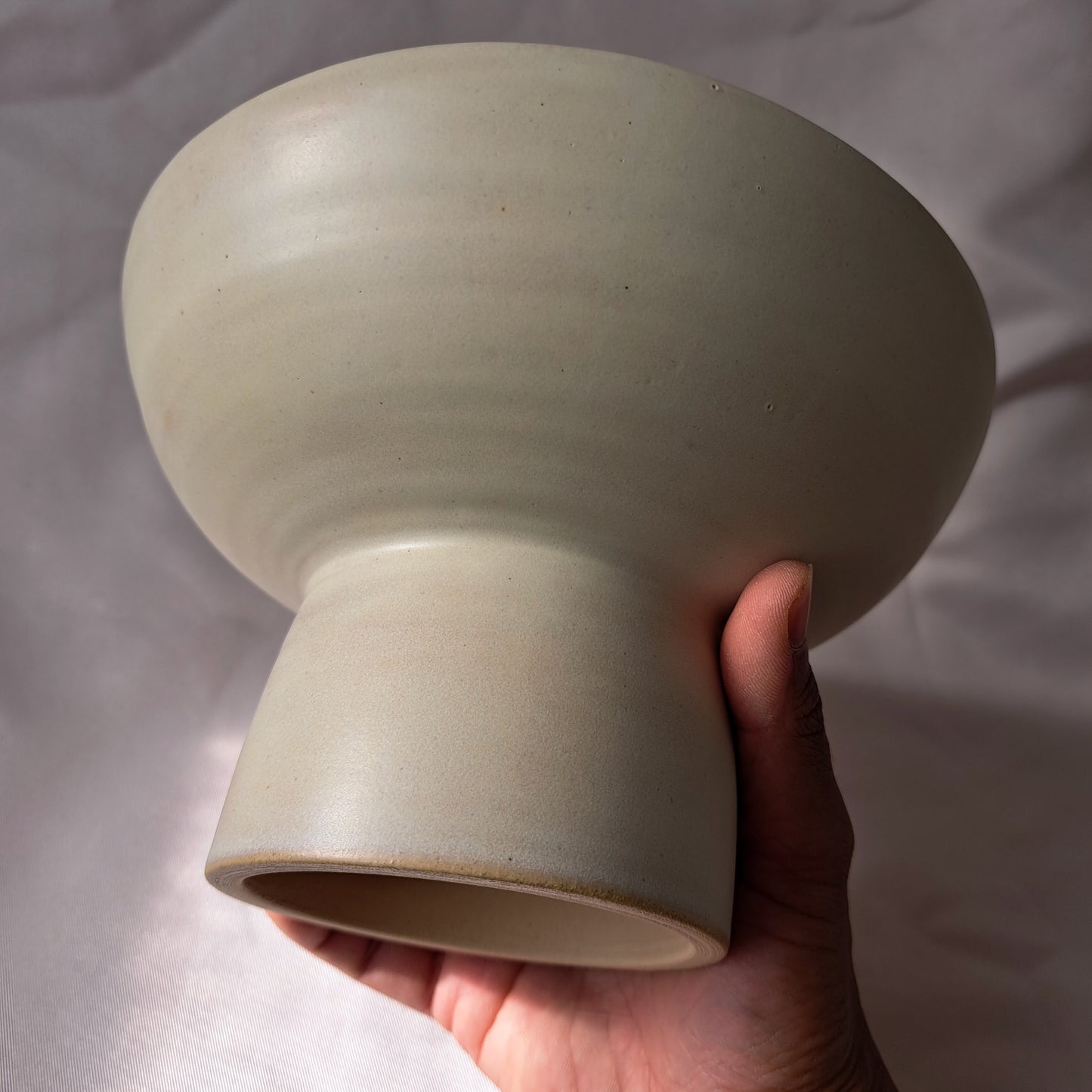 Pedestal bowl