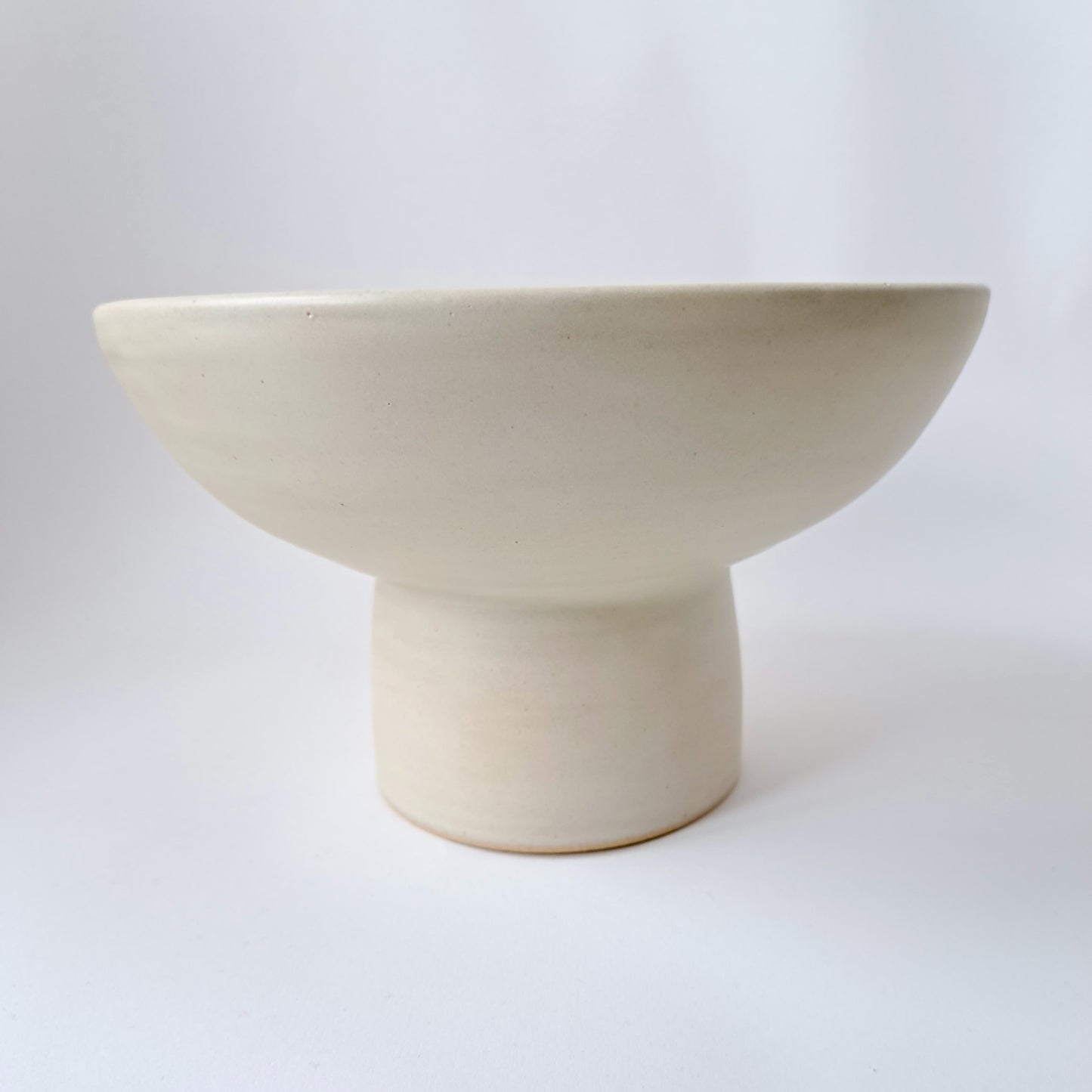 Pedestal bowl