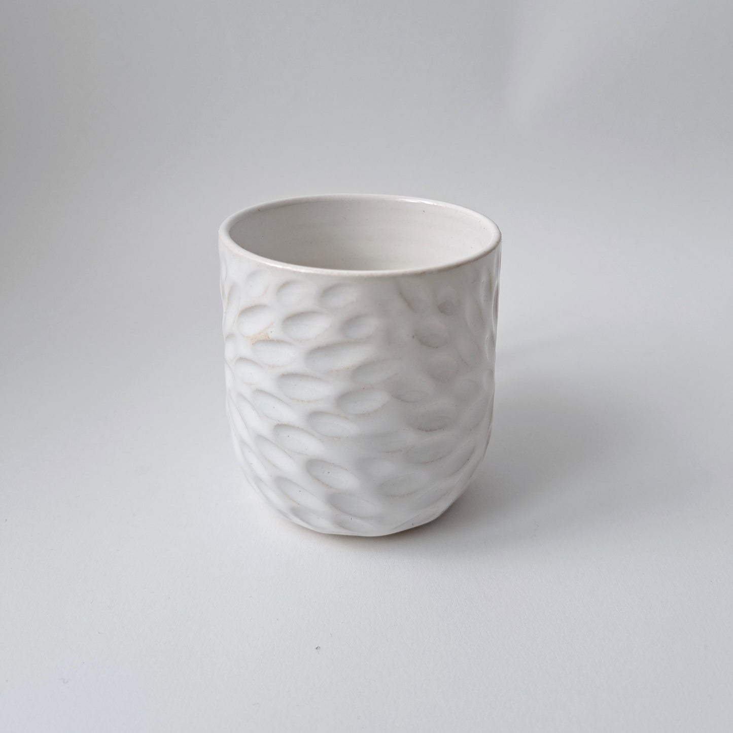 Flower pattern mug - white