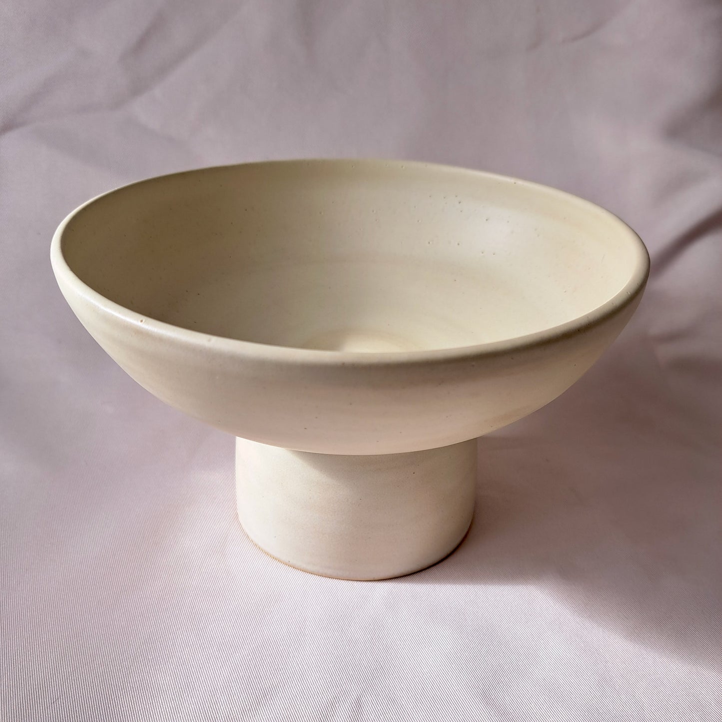Pedestal bowl
